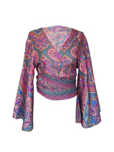 Load image into Gallery viewer, Unatīs bell sleeve top
