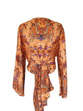 Load image into Gallery viewer, Ikatīs bell sleeve top
