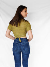 Load image into Gallery viewer, Saiṃtālīsa crop top
