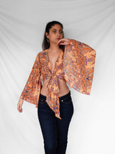 Load image into Gallery viewer, Ikatīs bell sleeve top
