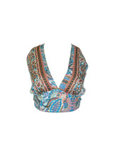 Load image into Gallery viewer, Paiṃtālīsa crop top

